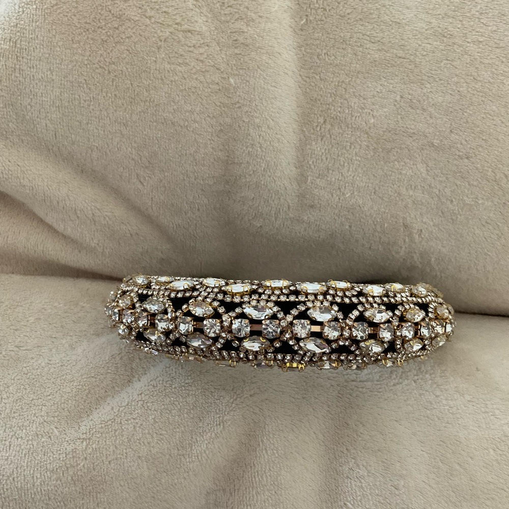 Elegant Black and Silver Embellished Headband - Picture 3 of 5